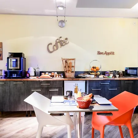 Logis & Restaurant Le Cadet De Gascogne Hotel